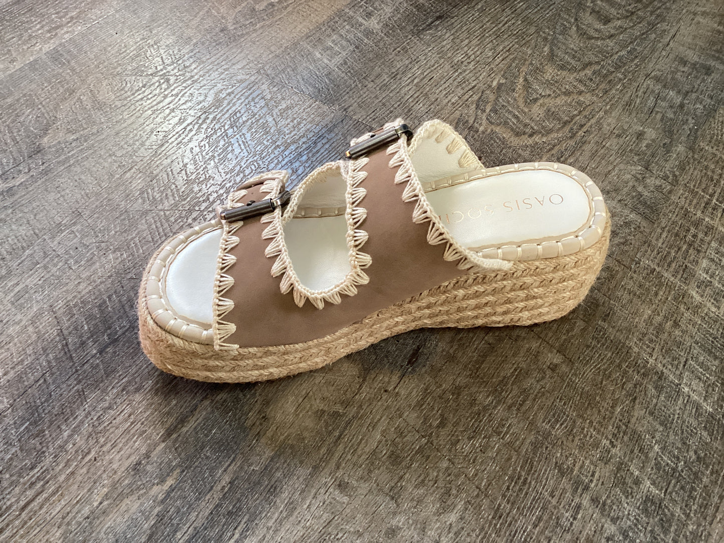 Embroidered Detail Platform Slide Shoe