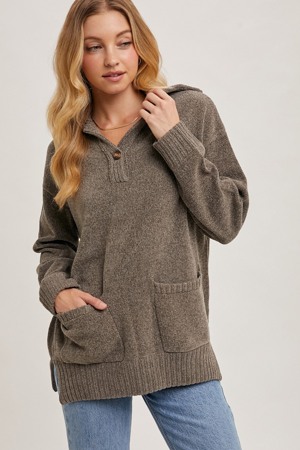 BUTTON FLAP COLLAR RIBBED KNIT PULLOVER
