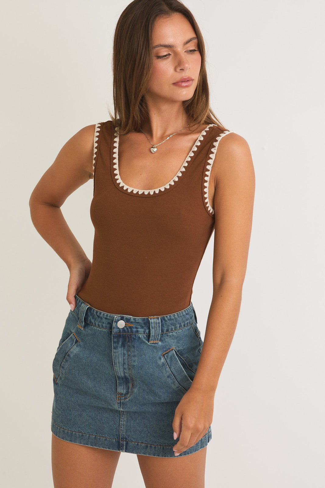 EDGE EMBROIDERY SLEEVELESS BODYSUIT