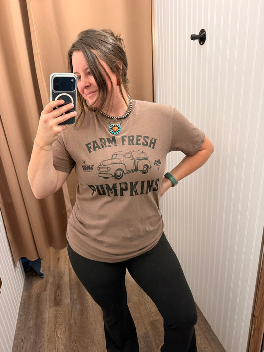Farm Fresh Pumpkins Tee (S-3X)
