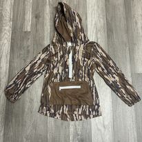 Camo 1/2 zip with Front Pocket
