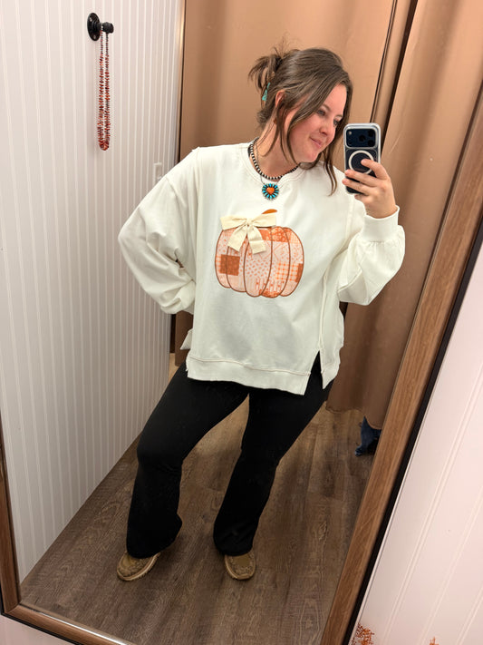 Patchwork Pumpkin Bow Graphic Sweatshirt