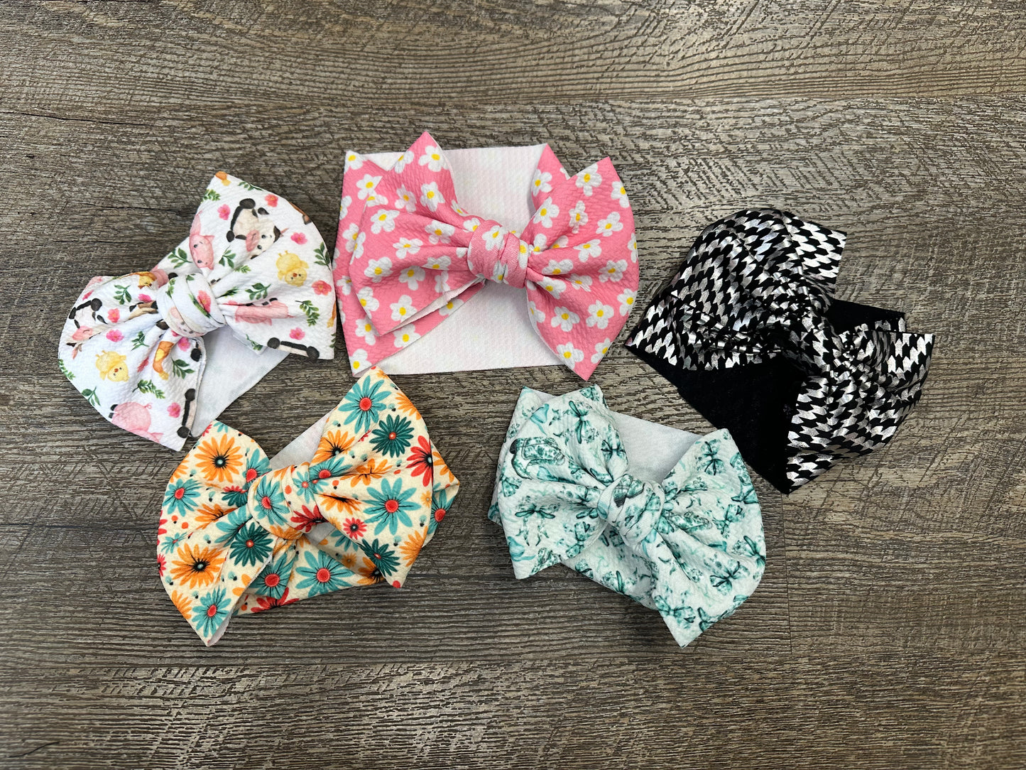 Newborn Bows (6")
