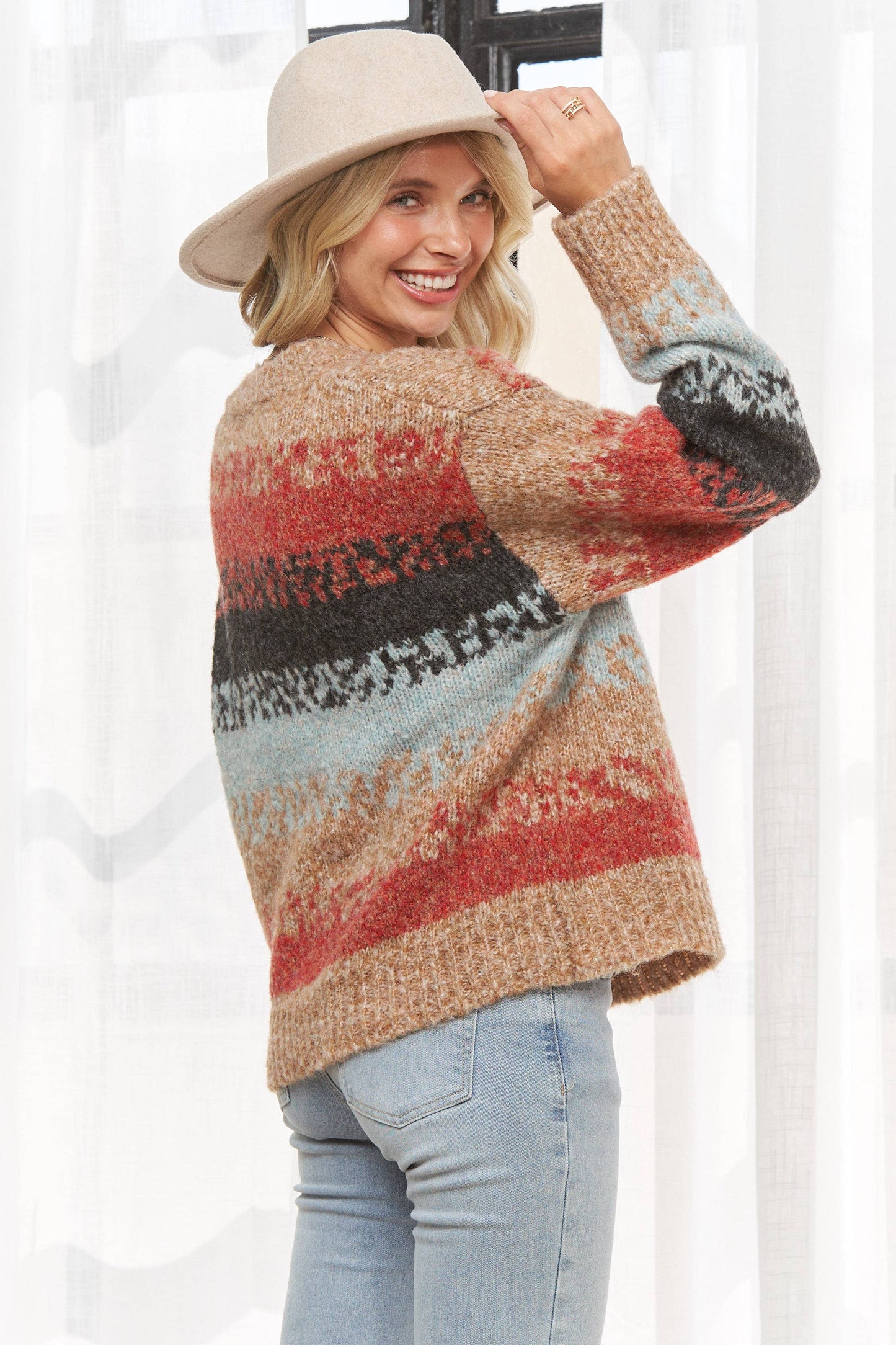 BOHO-INSPIRED MULTICOLOR STRIPED SWEATER