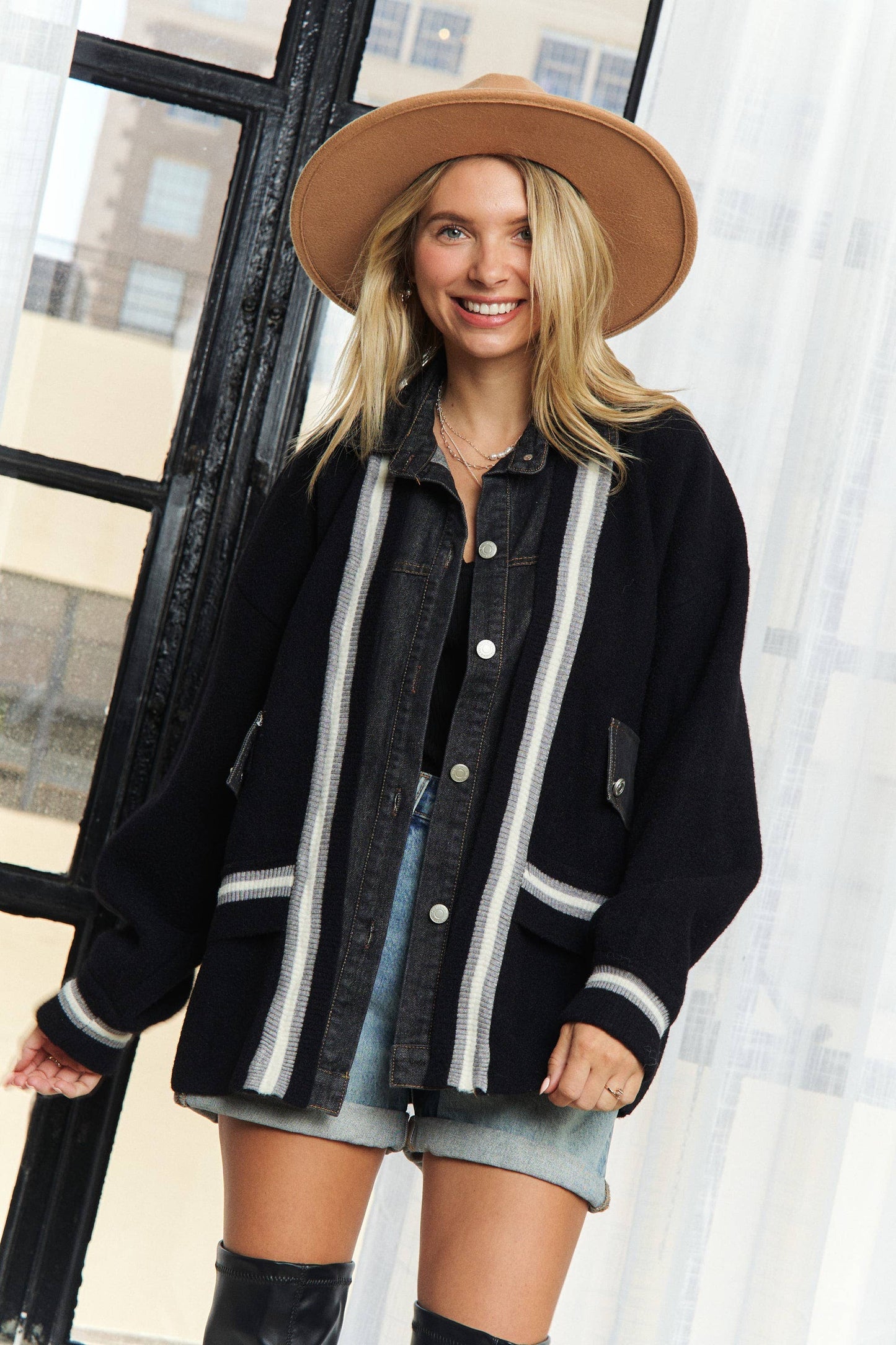 BUTTONS STRIPED DENIM POCKETS CARDIGAN (Two Colors)