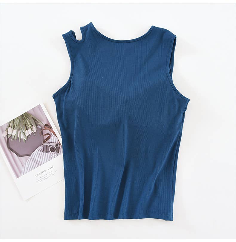 Rib knit built-in bra tank top with shoulder cutout