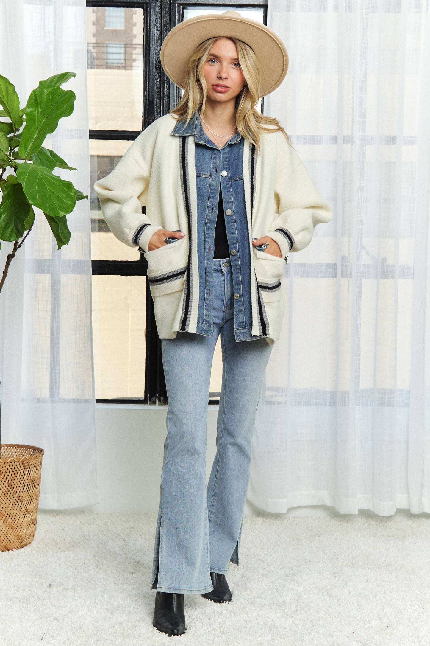 BUTTONS STRIPED DENIM POCKETS CARDIGAN (Two Colors)