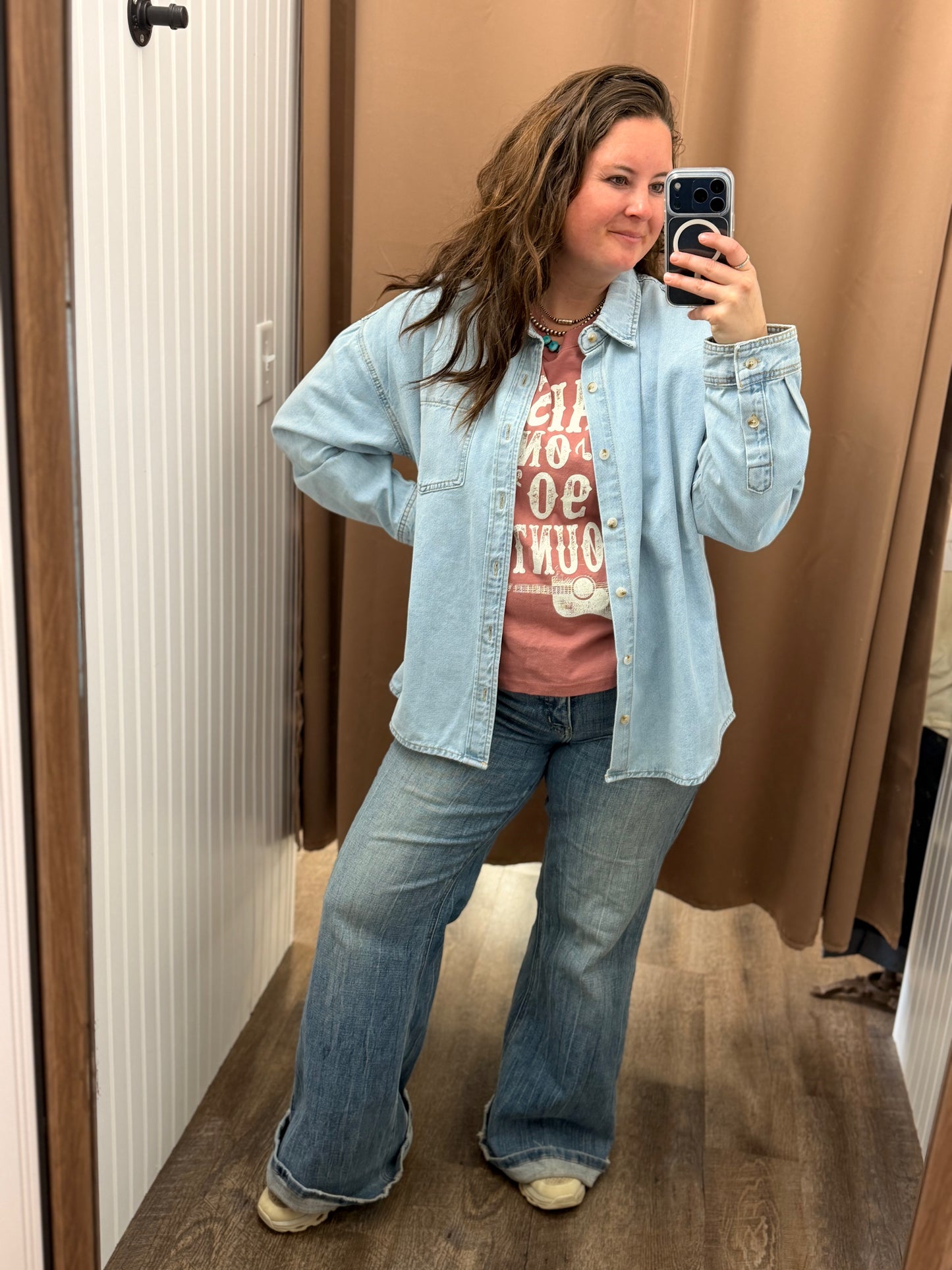 RAISED ON 90'S COUNTRY GRAPHIC LONG CROP TOP