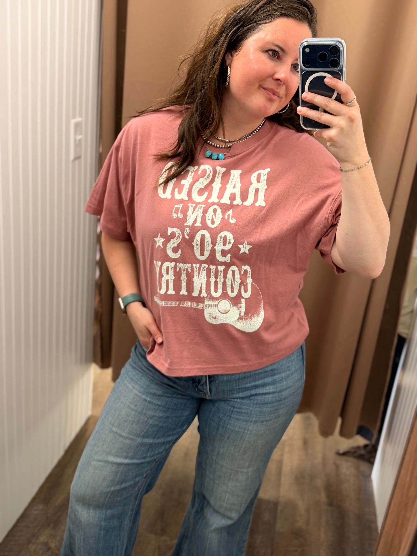 RAISED ON 90'S COUNTRY GRAPHIC LONG CROP TOP