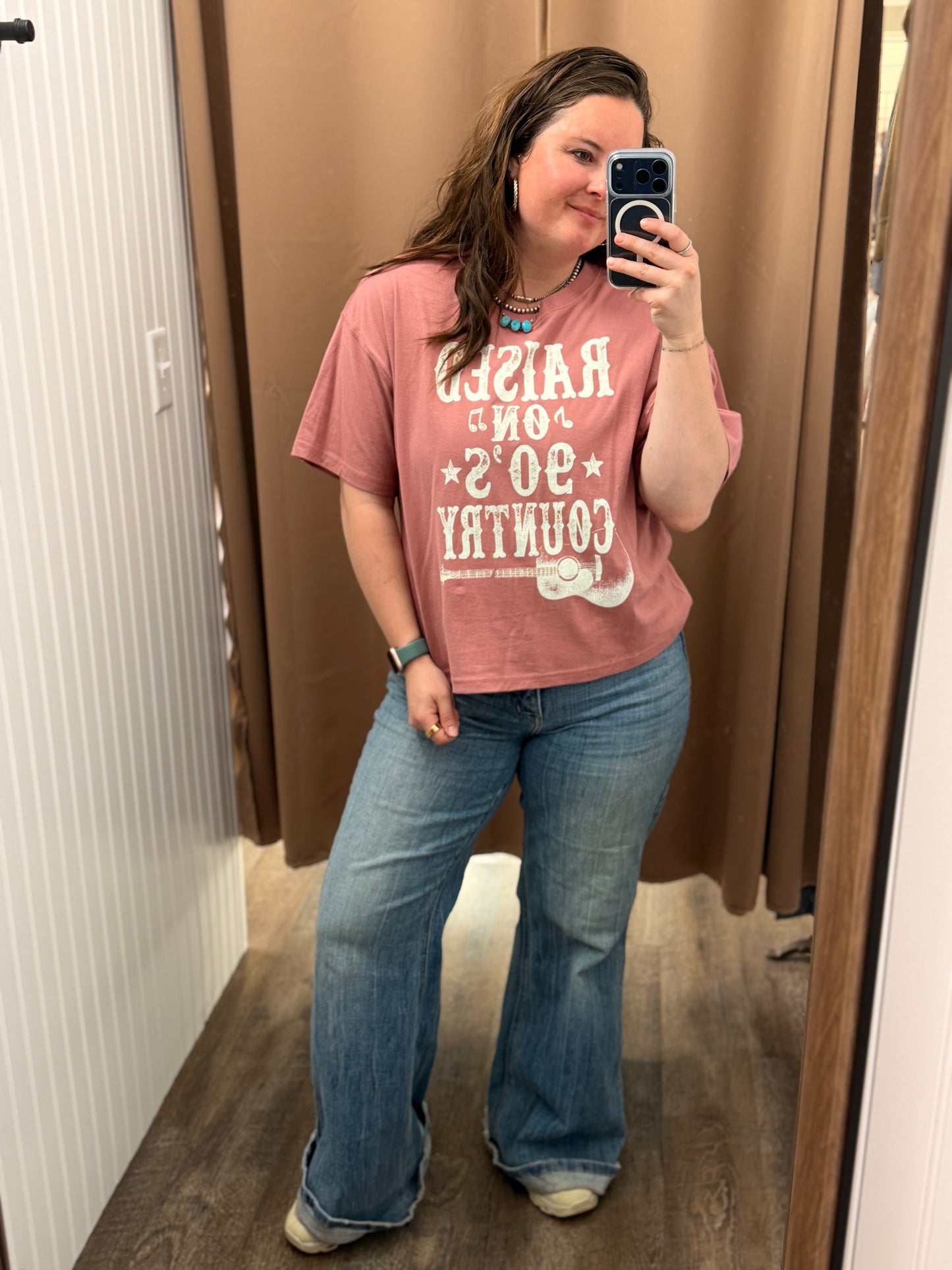 RAISED ON 90'S COUNTRY GRAPHIC LONG CROP TOP