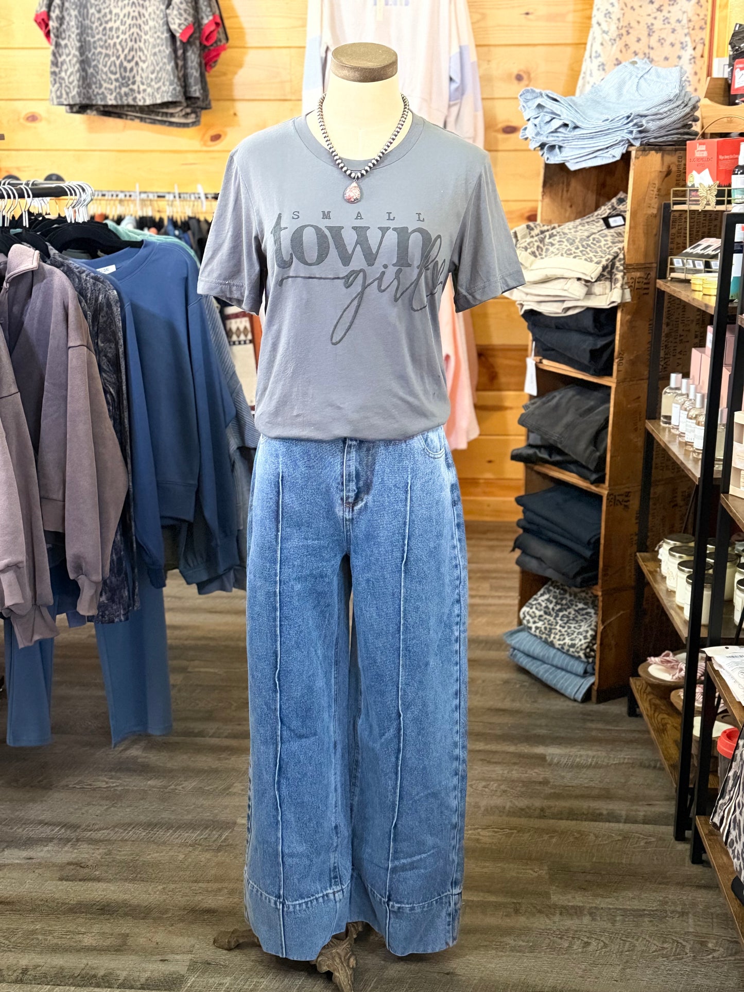 SMALL TOWN GIRL GRAPHIC TSHIRTS