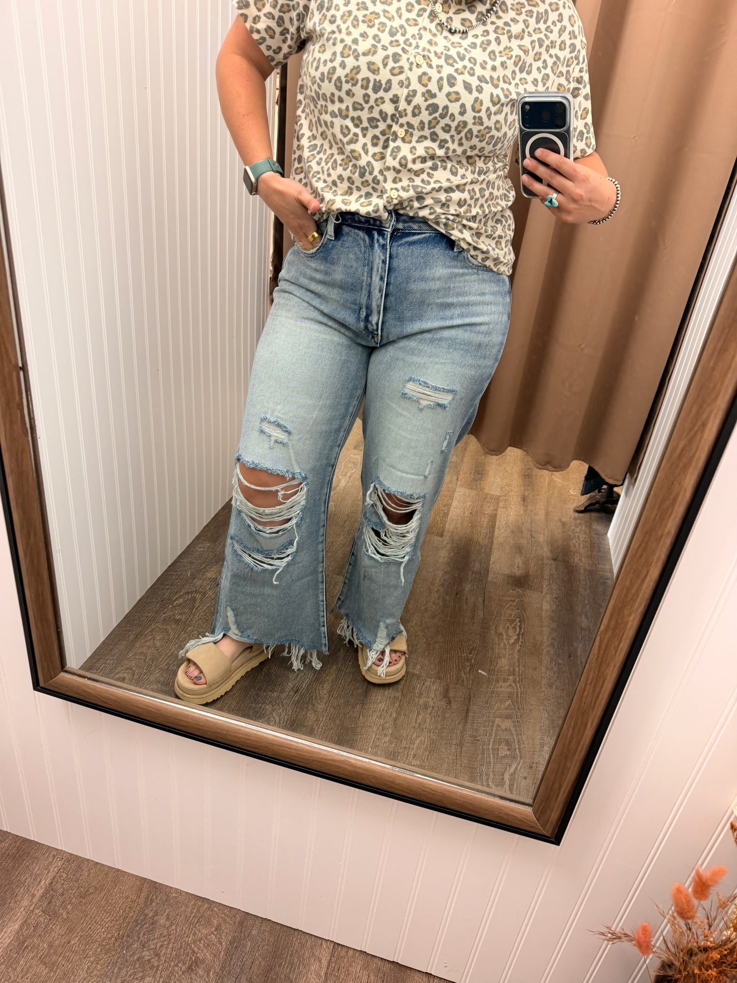 Petra153 DISTRESSED HIGH RISE RIGID VINTAGE CROPPED FLARE