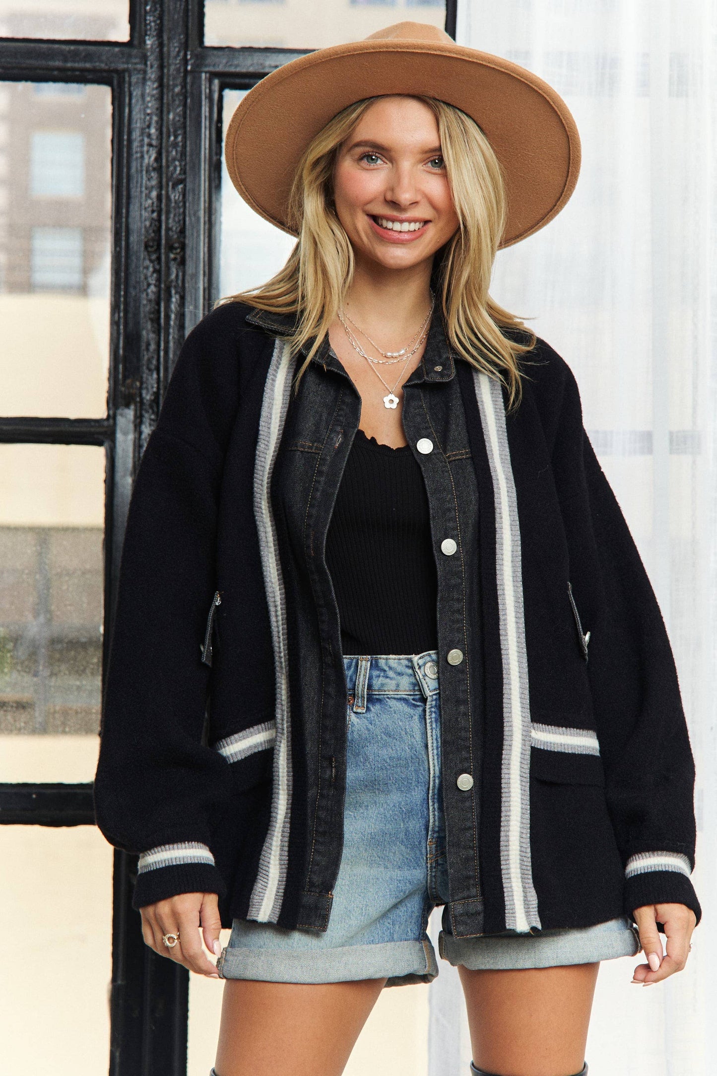 BUTTONS STRIPED DENIM POCKETS CARDIGAN (Two Colors)
