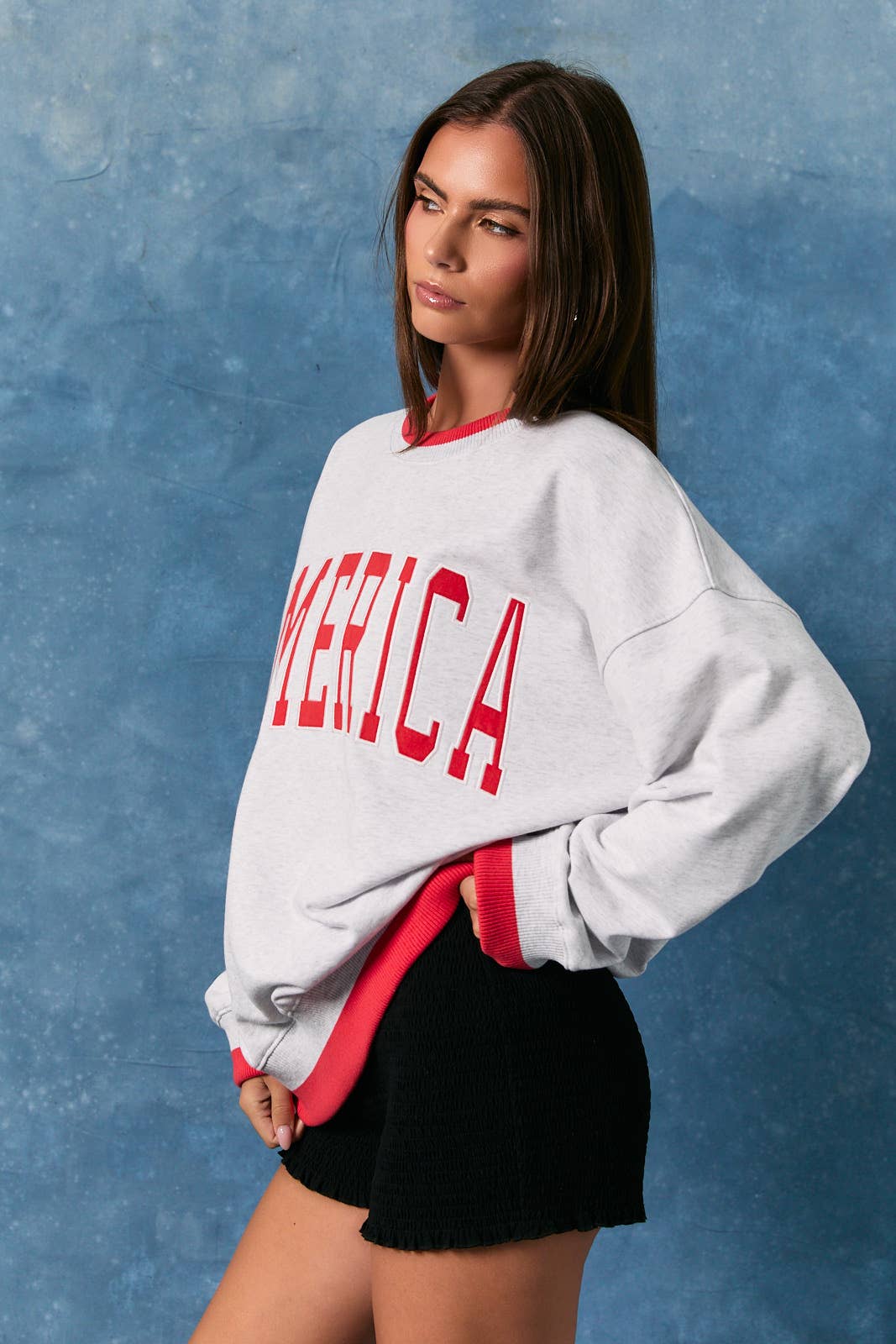 "AMERICA" LONG SLEEVE CREW NECK OVERSIZED SWEATSHIRT