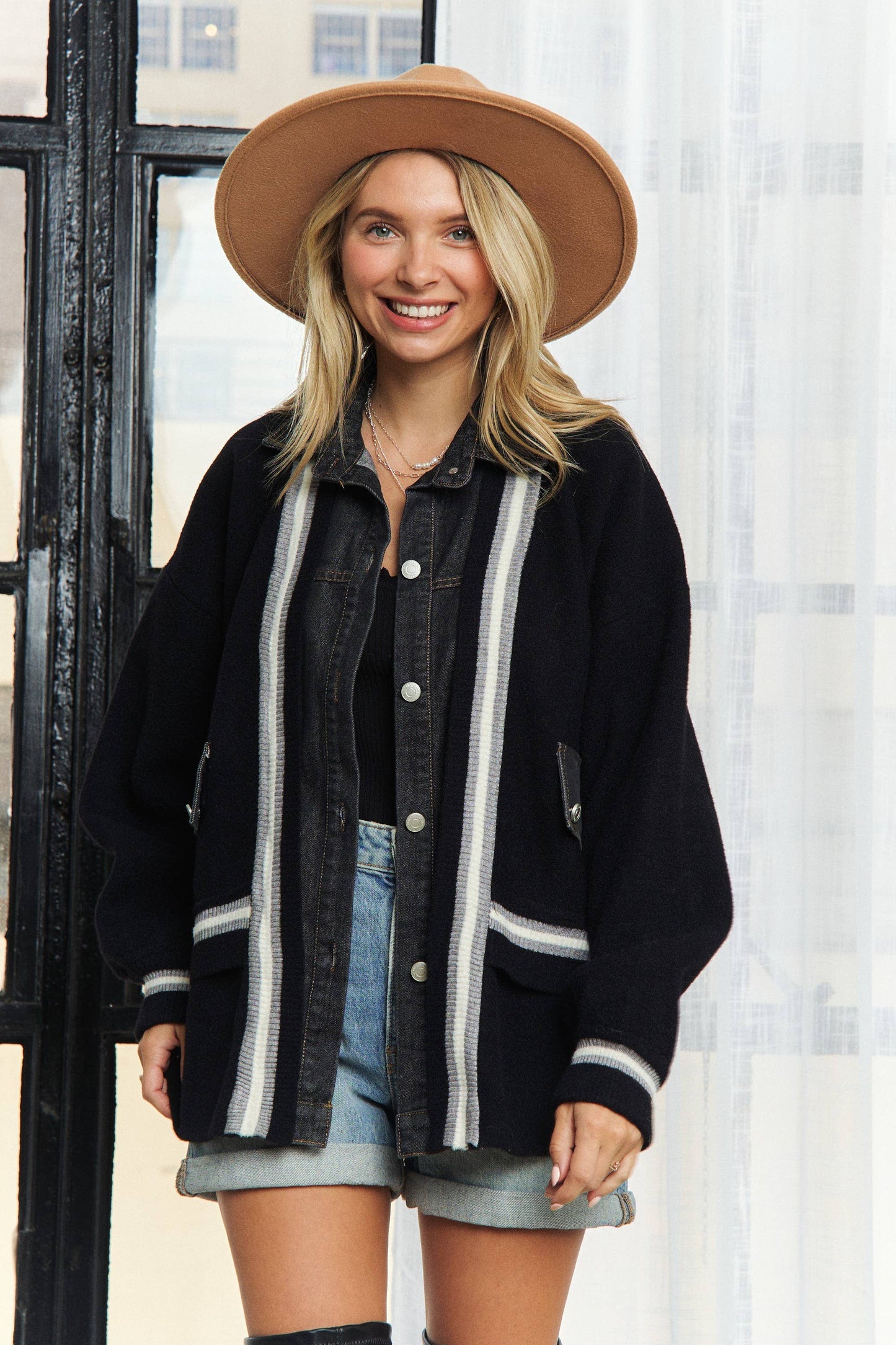 BUTTONS STRIPED DENIM POCKETS CARDIGAN (Two Colors)
