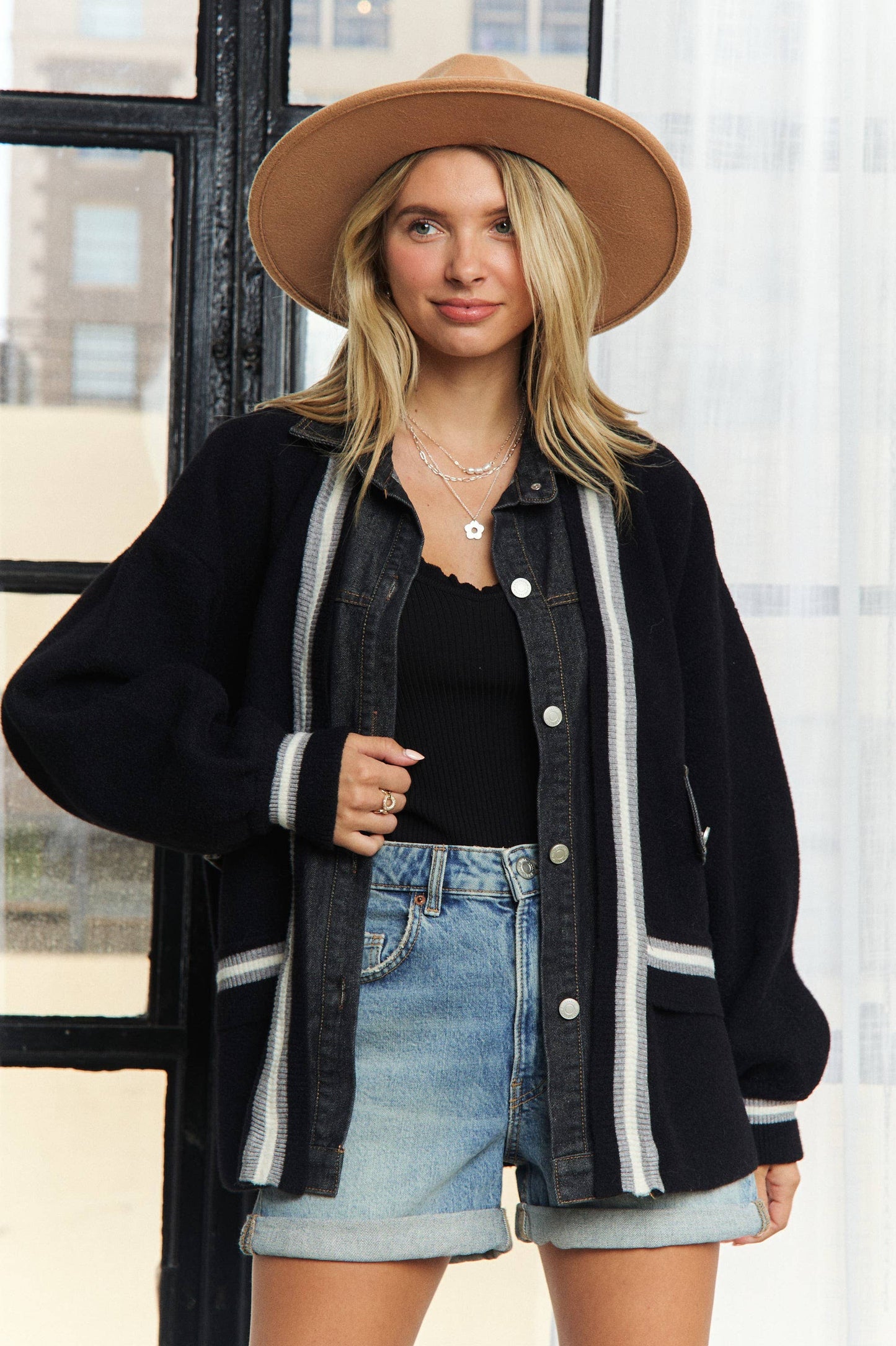BUTTONS STRIPED DENIM POCKETS CARDIGAN (Two Colors)