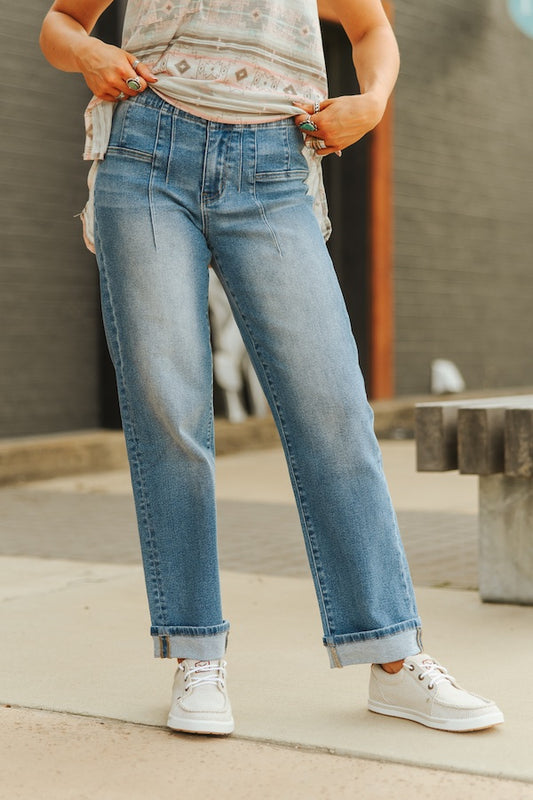 The Mesa High Rise Straight Jean 🩵
